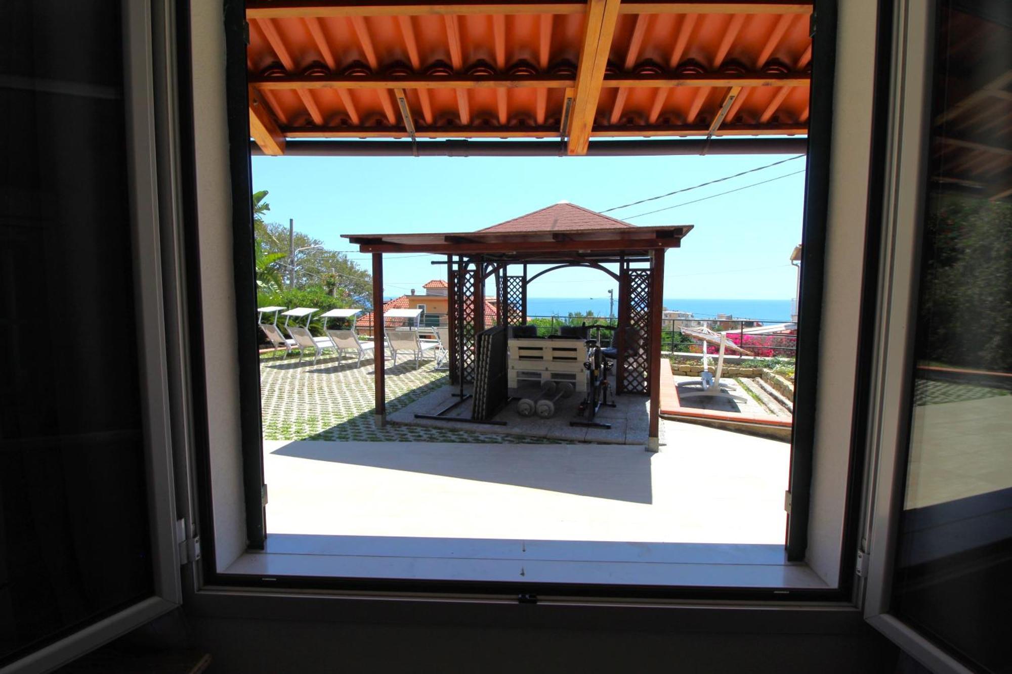 La Pace, Il Sole, Il Mare - Sanremo Casa Indipendente Vista Mare, Posto Auto Privato, Ampio Spazio Esterno Attrezzato, A Pochi Minuti Dalle Spiagge Zewnętrze zdjęcie
