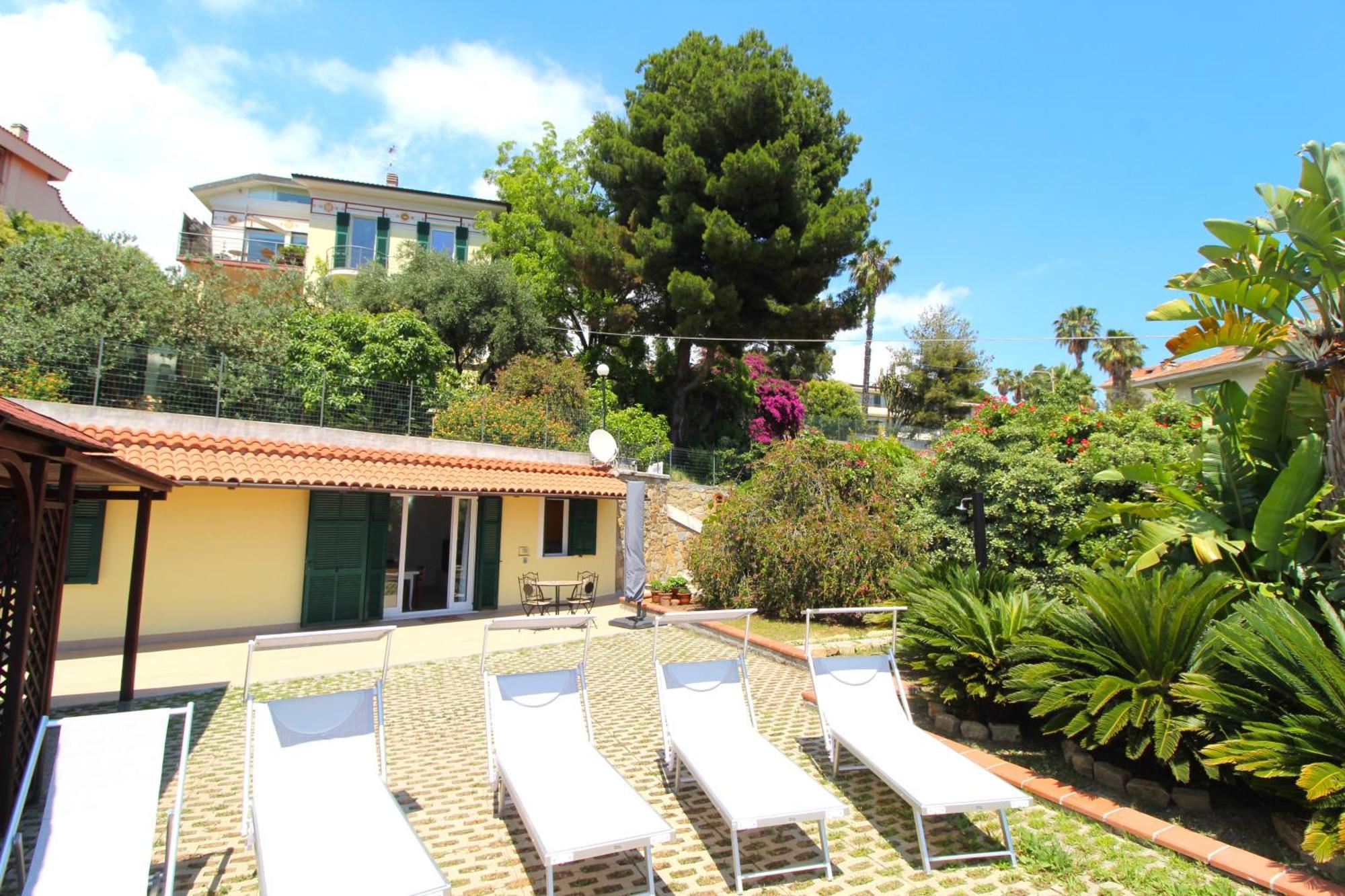 La Pace, Il Sole, Il Mare - Sanremo Casa Indipendente Vista Mare, Posto Auto Privato, Ampio Spazio Esterno Attrezzato, A Pochi Minuti Dalle Spiagge Zewnętrze zdjęcie